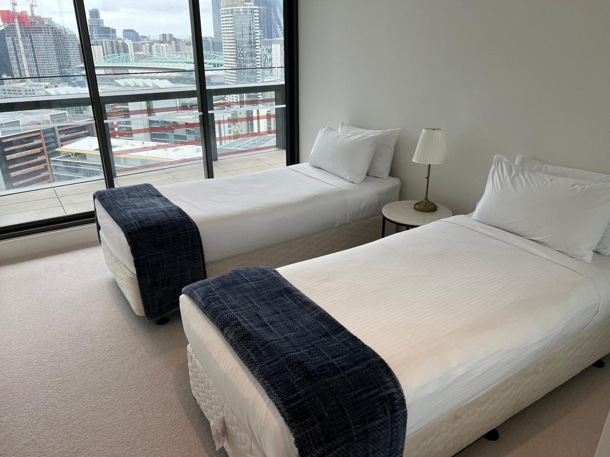 Winston Apartments Docklands Melbourne Eksteriør billede