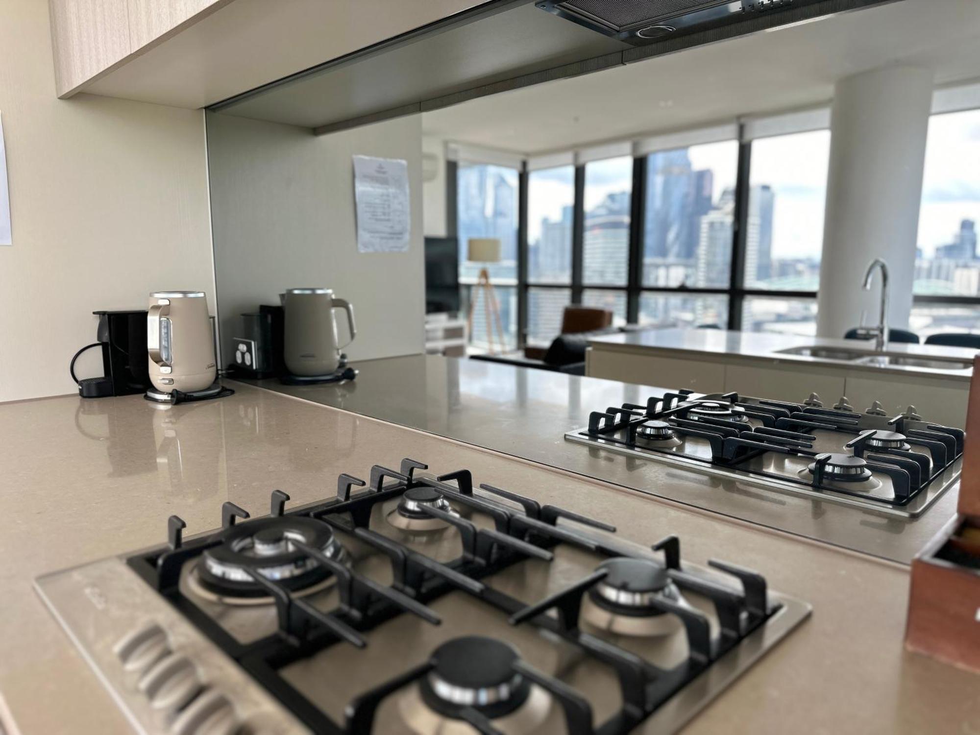 Winston Apartments Docklands Melbourne Eksteriør billede