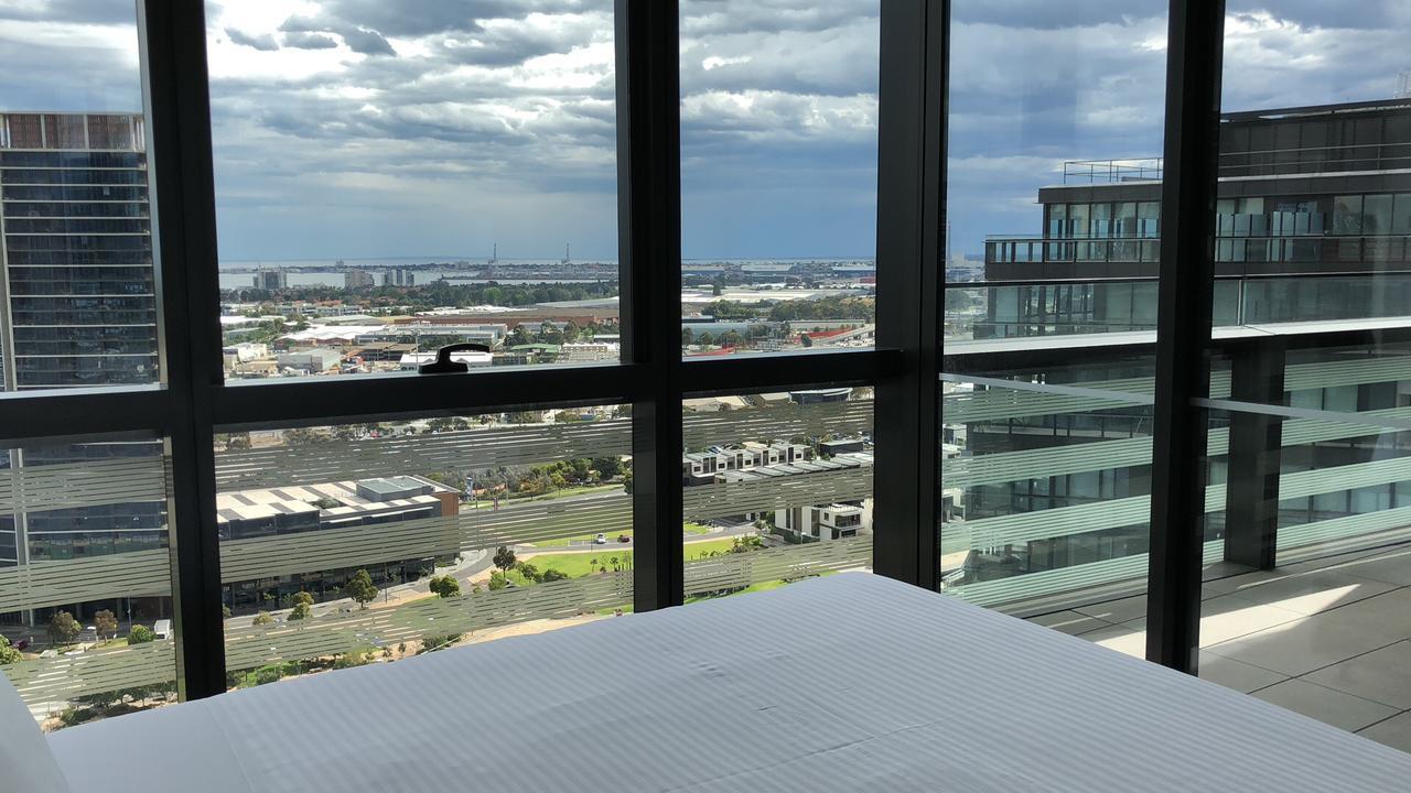 Winston Apartments Docklands Melbourne Eksteriør billede